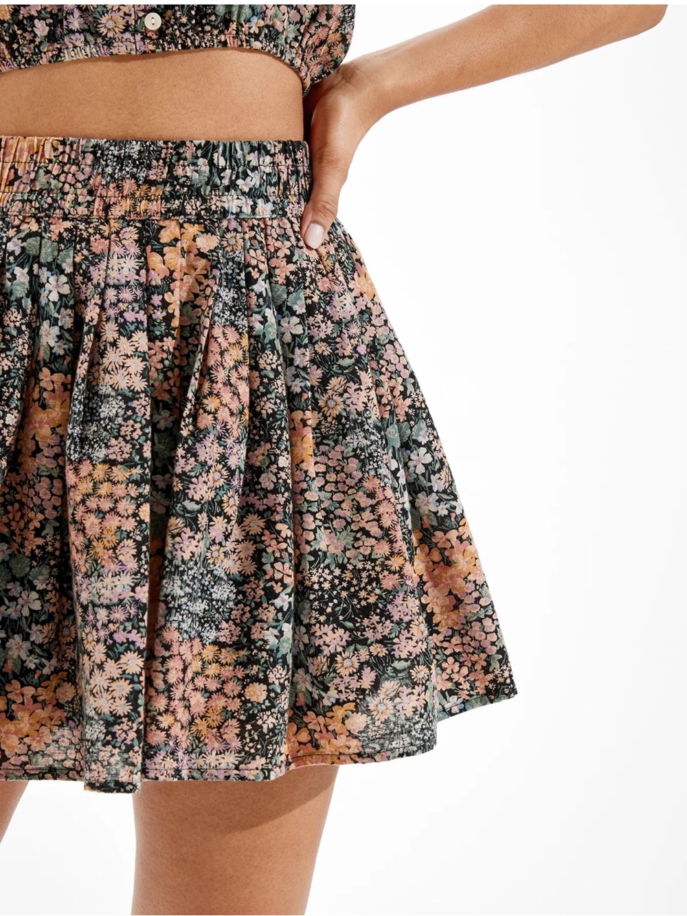 AE Floral Pleated Mini Skirt